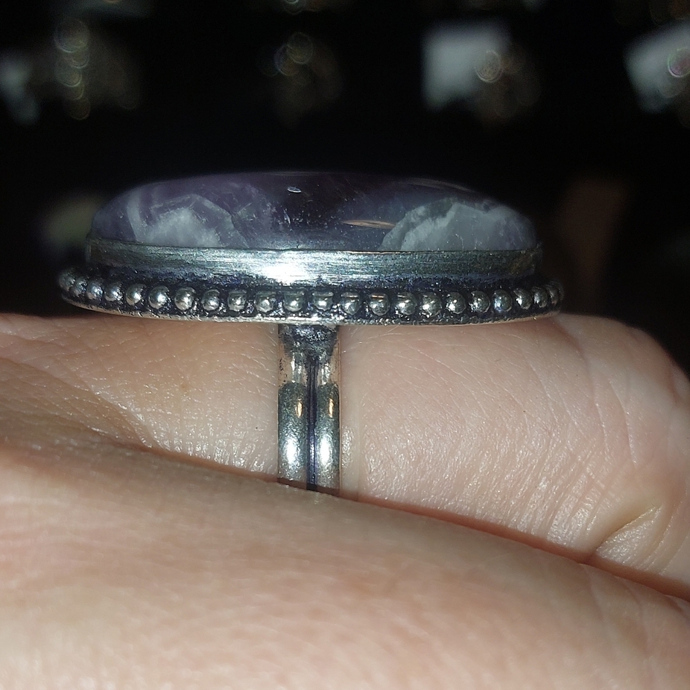 Chevron Amethyst Oval Ring Size 8.25 - Picture 4 of 5